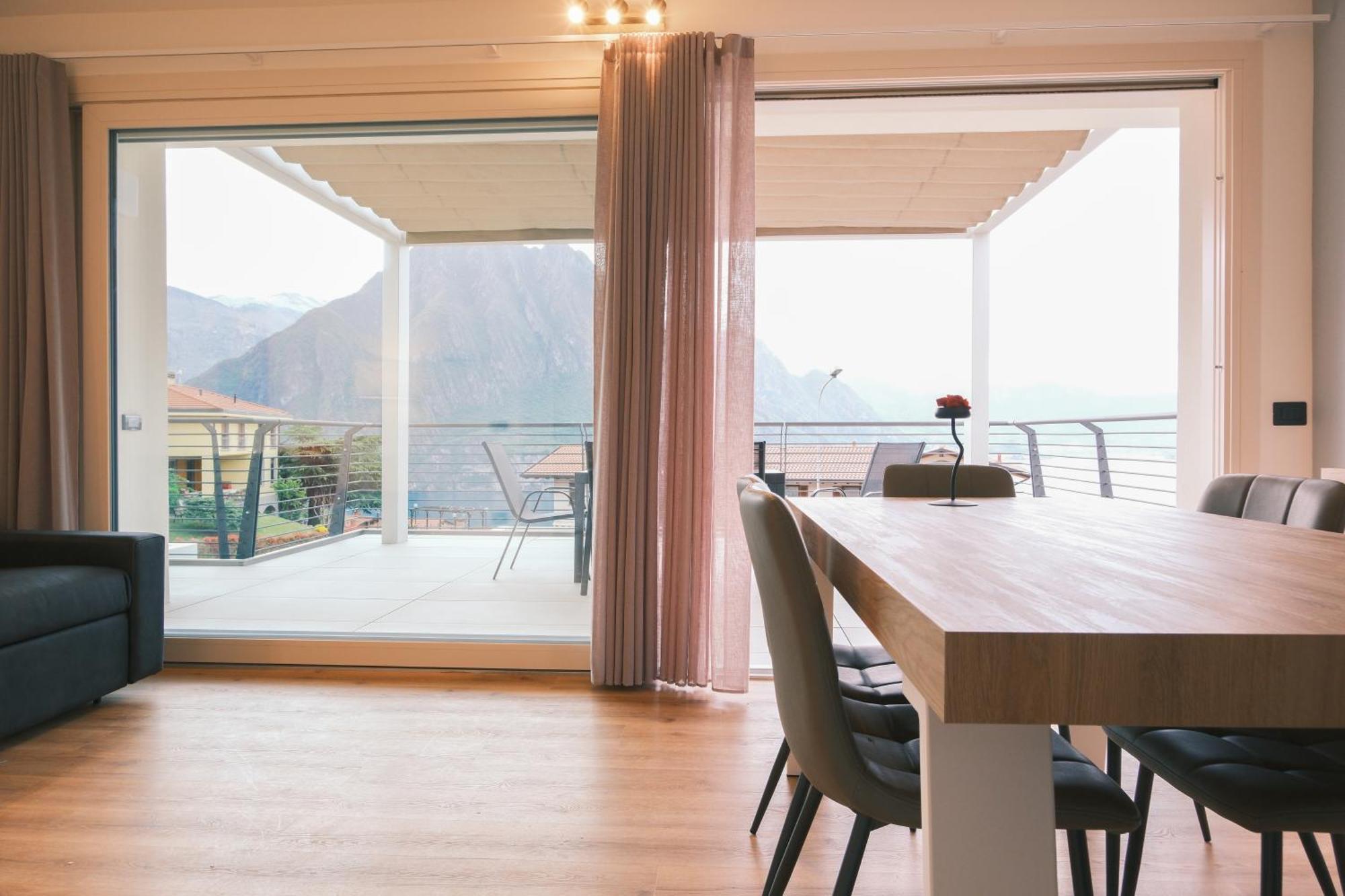 Costa Blu - Terrace Overlooking The Lake & Pool Riva di Solto Exteriör bild