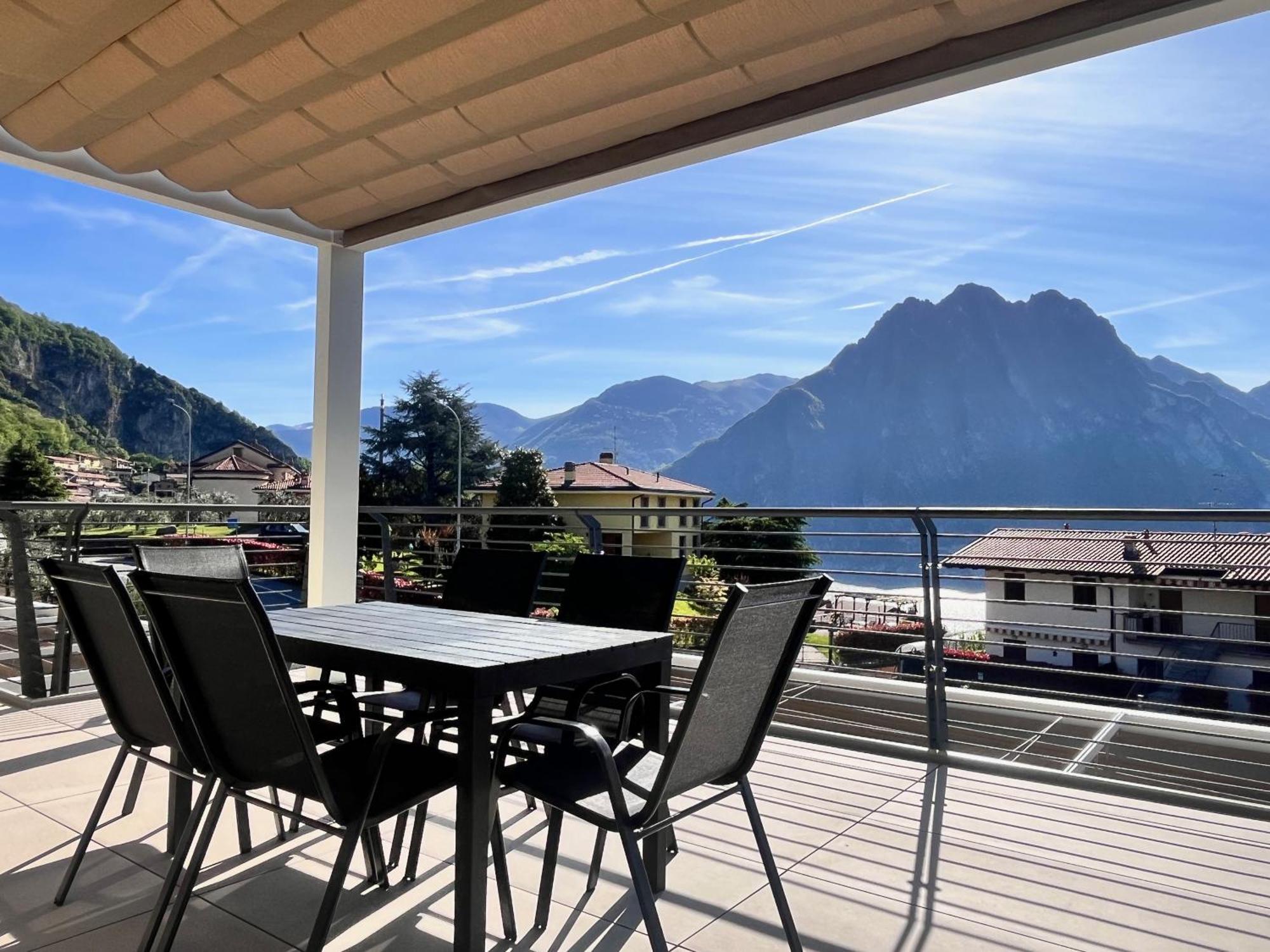 Costa Blu - Terrace Overlooking The Lake & Pool Riva di Solto Exteriör bild