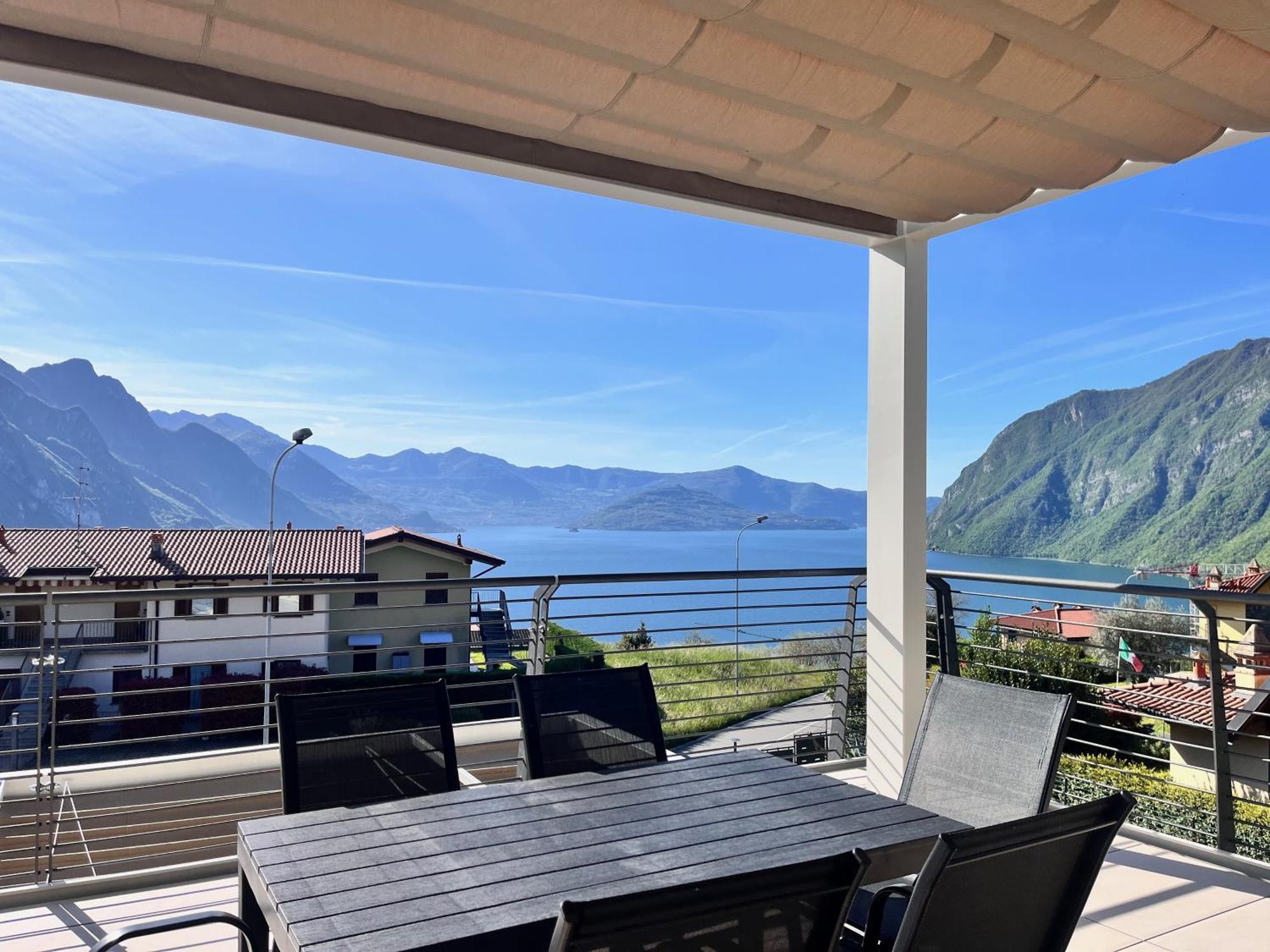 Costa Blu - Terrace Overlooking The Lake & Pool Riva di Solto Exteriör bild