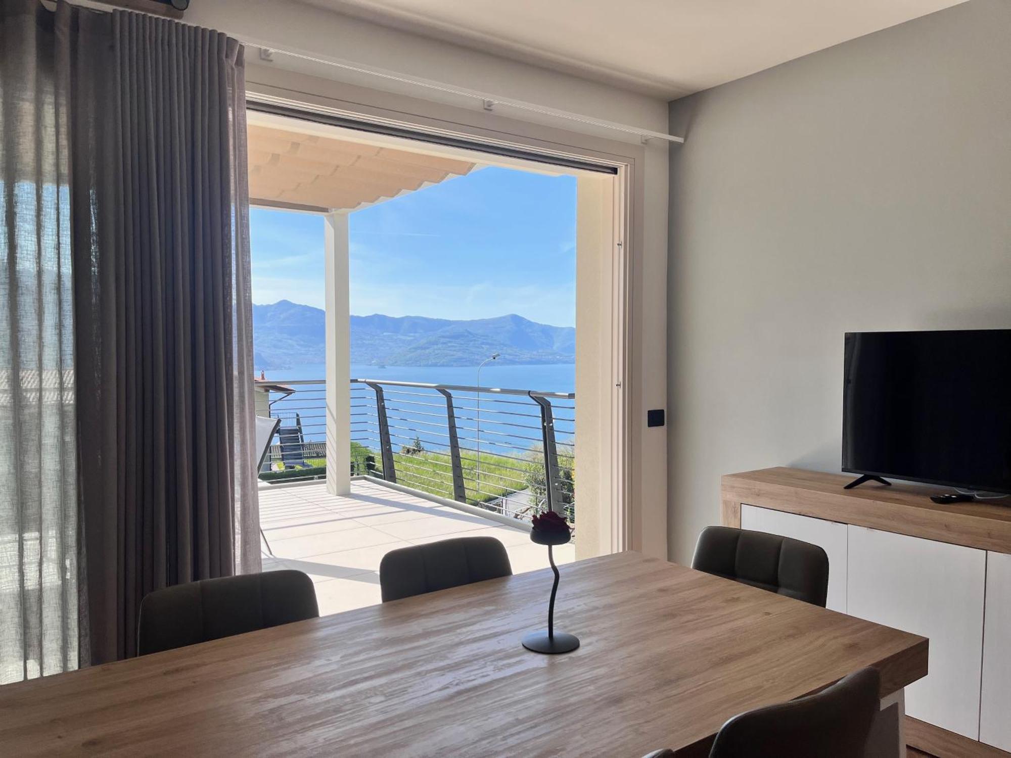 Costa Blu - Terrace Overlooking The Lake & Pool Riva di Solto Exteriör bild
