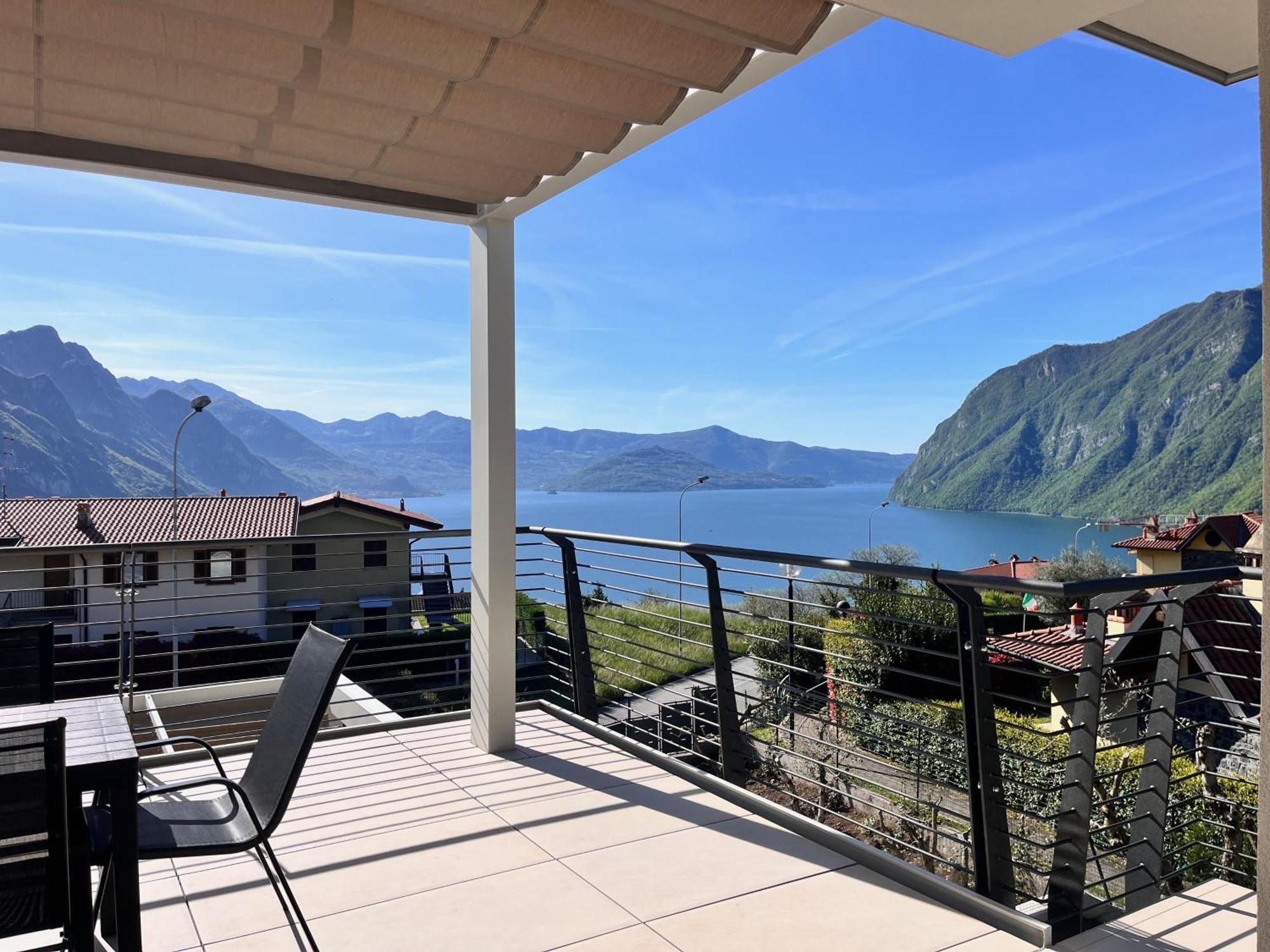 Costa Blu - Terrace Overlooking The Lake & Pool Riva di Solto Exteriör bild