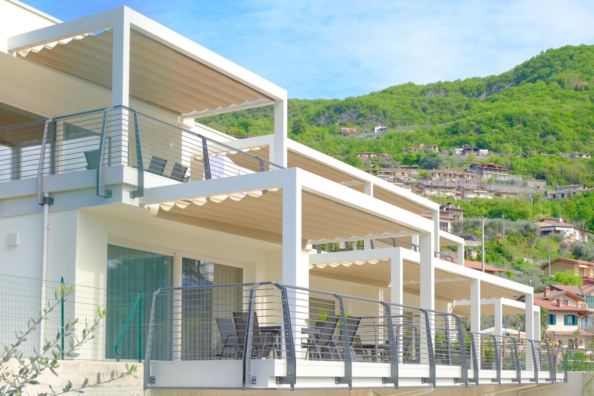 Costa Blu - Terrace Overlooking The Lake & Pool Riva di Solto Exteriör bild