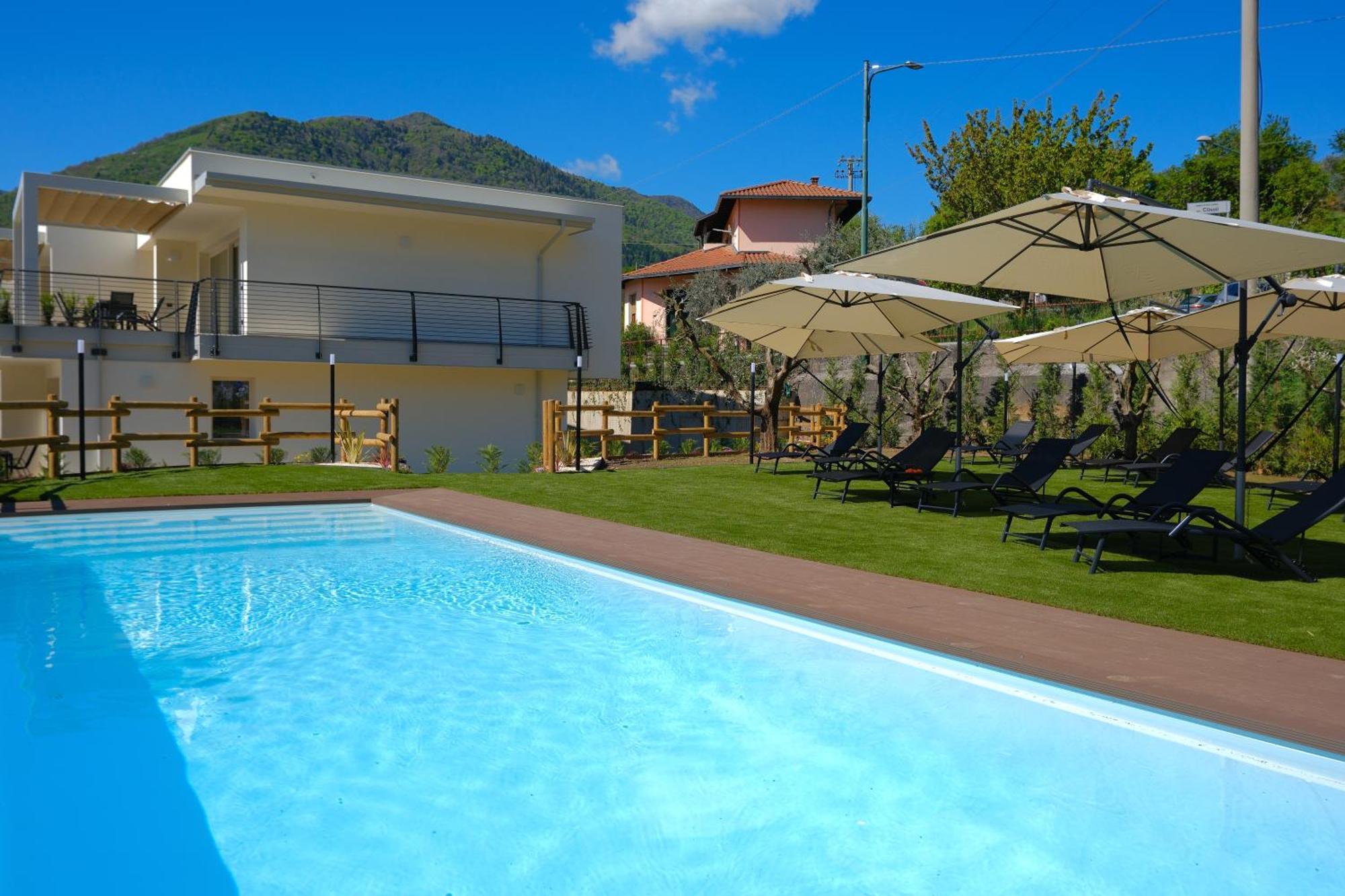 Costa Blu - Terrace Overlooking The Lake & Pool Riva di Solto Exteriör bild